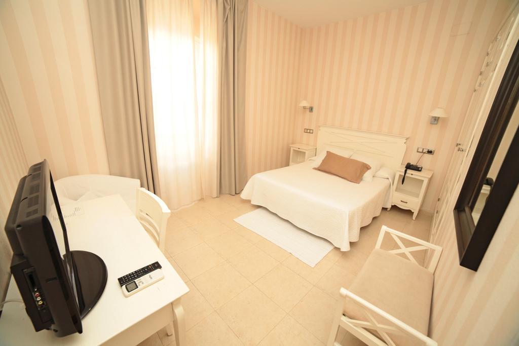 Convento Hotel *